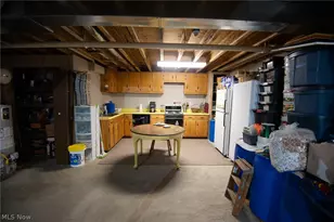 9332 Howland Springs Rd SE, Warren, OH 44484 - Photo 42