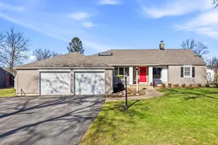 569 Atterbury Blvd, Hudson, OH 44236 - Photo 2