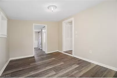 131 W Miller Avenue, Akron, OH 44301 - Photo 20