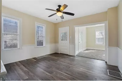 131 W Miller Avenue, Akron, OH 44301 - Photo 10