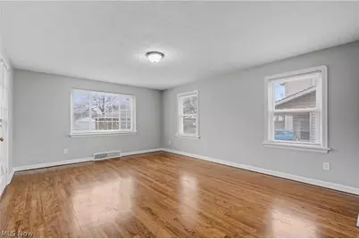 144 Roosevelt Avenue, Elyria, OH 44035 - Photo 4