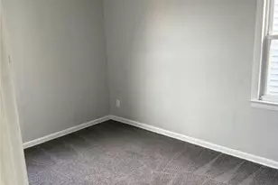 892 E 139th St, Loveland, OH 44110 - Photo 8