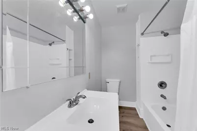 1026 W 4th Street #2/UP, Lorain, OH 44052 - Photo 20