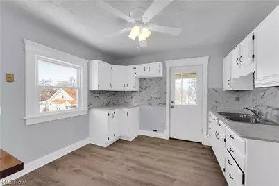 1026 W 4th Street #2/UP, Lorain, OH 44052 - Photo 8