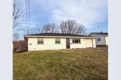 3232 Elmhill Drive NW, Warren, OH 44485 - Photo 2