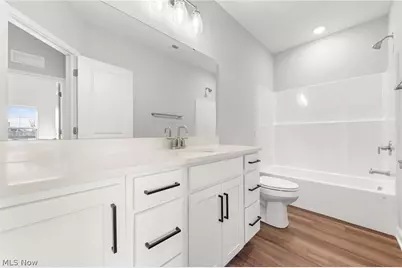 461 Harbor Lane, Lorain, OH 44052 - Photo 20