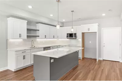 461 Harbor Lane, Lorain, OH 44052 - Photo 8