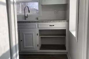 1351 Ivanhoe, Youngstown, OH 44502 - Photo 4