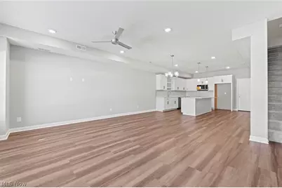 457 Harbor Lane, Lorain, OH 44052 - Photo 12