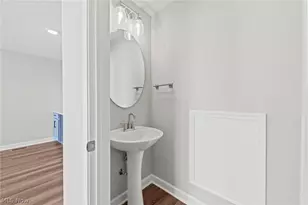 457 Harbor Ln, Lorain, OH 44052 - Photo 14