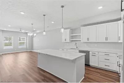 457 Harbor Lane, Lorain, OH 44052 - Photo 8