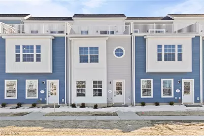 457 Harbor Lane, Lorain, OH 44052 - Photo 1