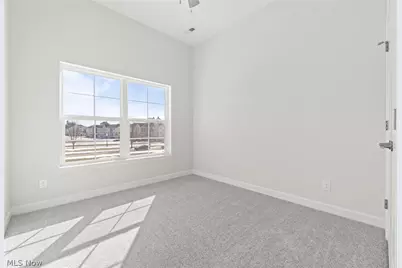 457 Harbor Lane, Lorain, OH 44052 - Photo 20