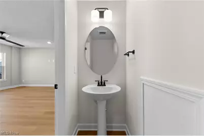 453 Harbor Lane, Lorain, OH 44052 - Photo 18