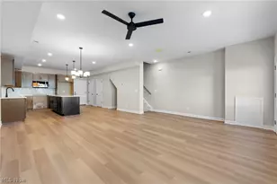 453 Harbor Ln, Lorain, OH 44052 - Photo 14