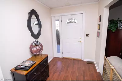 49314 Johnson Drive, St Clairsville, OH 43950 - Photo 8
