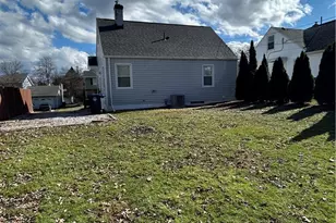 178 Mission Dr, Akron, OH 44301 - Photo 2