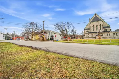 3202 Whitman Avenue, Loveland, OH 44113 - Photo 10