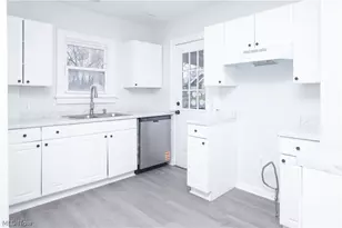 2462 Edwin Ave, Akron, OH 44314 - Photo 8