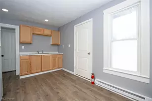 442-442 1/2 Main St, Wadsworth, OH 44281 - Photo 2