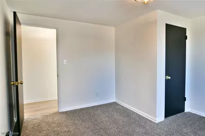 8351 Chesterton Drive, Youngstown, OH 44514 - Photo 28