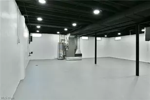 8351 Chesterton Dr, Youngstown, OH 44514 - Photo 40