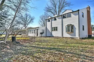 8351 Chesterton Dr, Youngstown, OH 44514 - Photo 6