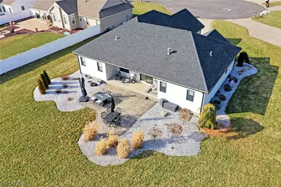 4885 Treeline Trail, New Middletown, OH 44442 - Photo 6