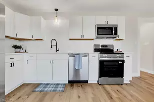 20595 Happy Hollow Rd, Laurelville, OH 43135 - Photo 6