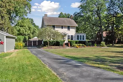 23052 Mastick Road, North Olmsted, OH 44070 - Photo 2