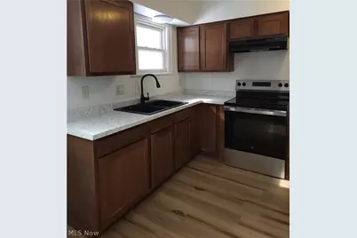 1317 Manchester Road, Akron, OH 44307 - Photo 4