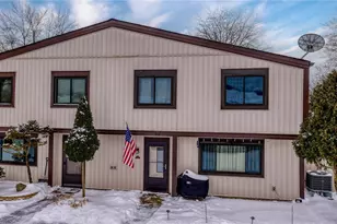 11686 Clubhouse Dr, North Royalton, OH 44133 - Photo 2