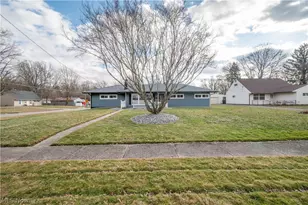 4103 Woodmere Dr, Youngstown, OH 44515 - Photo 2