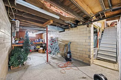 2420 Beechwood Avenue NE, Alliance, OH 44601 - Photo 28