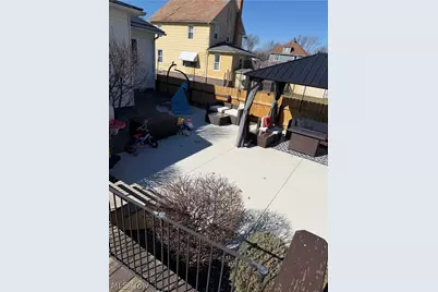 2420 Beechwood Avenue NE, Alliance, OH 44601 - Photo 46