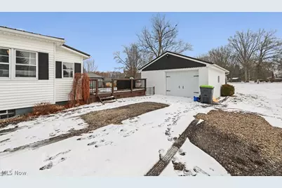 2420 Beechwood Avenue NE, Alliance, OH 44601 - Photo 36