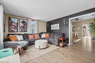 2420 Beechwood Ave NE, Alliance, OH 44601 - Photo 16