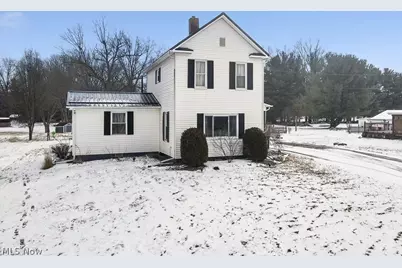 2420 Beechwood Avenue NE, Alliance, OH 44601 - Photo 4