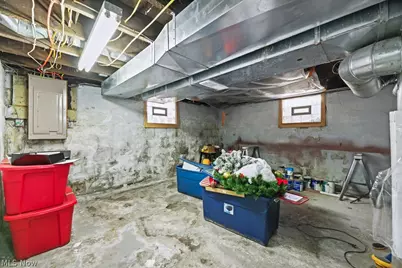 2420 Beechwood Avenue NE, Alliance, OH 44601 - Photo 32