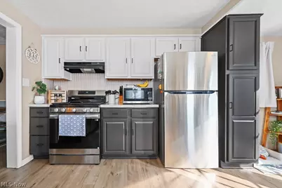 2420 Beechwood Avenue NE, Alliance, OH 44601 - Photo 10