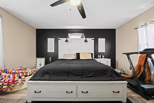 2420 Beechwood Ave NE, Alliance, OH 44601 - Photo 20