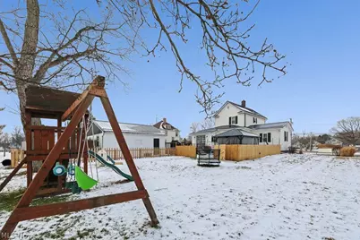 2420 Beechwood Avenue NE, Alliance, OH 44601 - Photo 34