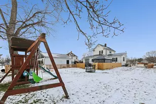 2420 Beechwood Ave NE, Alliance, OH 44601 - Photo 34