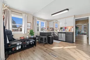 2420 Beechwood Ave NE, Alliance, OH 44601 - Photo 8