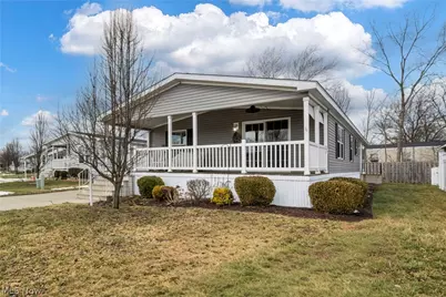 378 Pin Oak, Elyria, OH 44035 - Photo 2