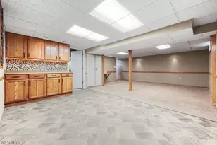 2761 Crompton St NE, Canton, OH 44721 - Photo 36