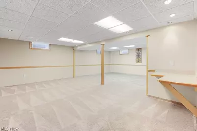 2761 Crompton N.E., Canton, OH 44721 - Photo 32