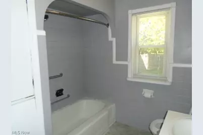 18909 Pawnee Avenue, Loveland, OH 44119 - Photo 18