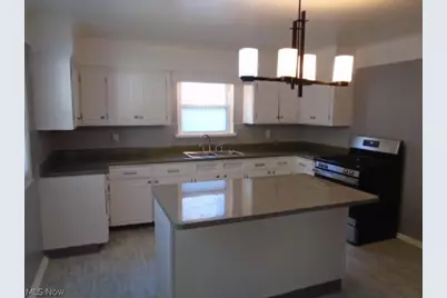 18909 Pawnee Avenue, Loveland, OH 44119 - Photo 12