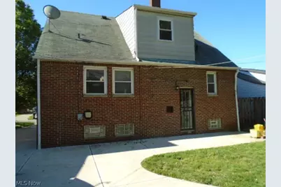 18909 Pawnee Avenue, Loveland, OH 44119 - Photo 4